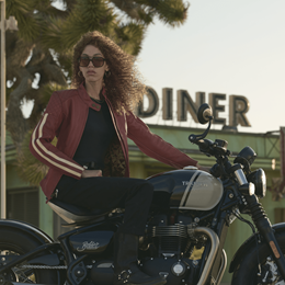 2026年 FULL YEAR モデル